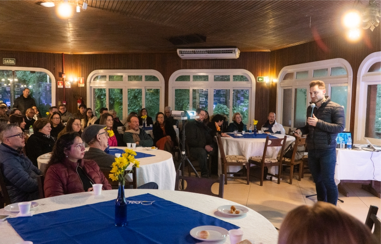 CAFÉ COM ASSOCIADOS COM JÁSSER PANIZZON